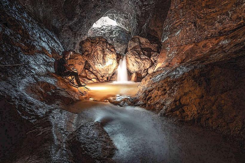 Paziner Höhle