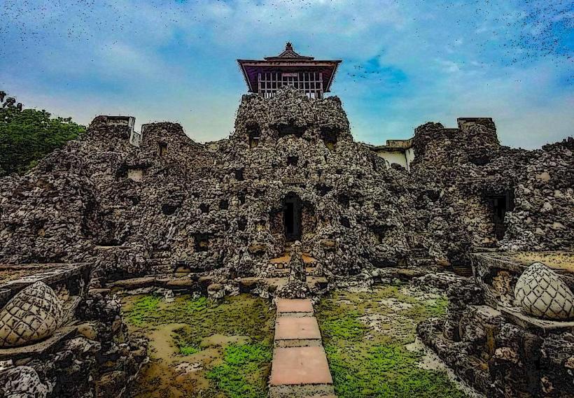 Taman Sari Gua Sunyaragi