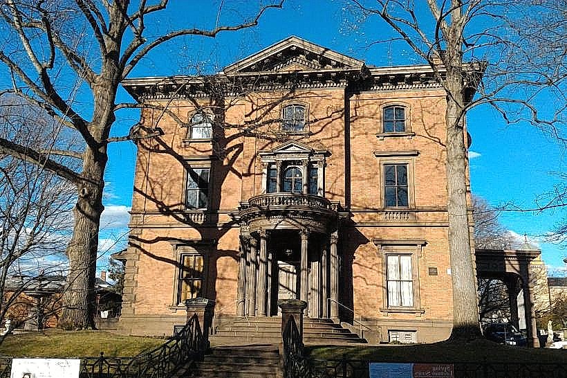 Governor Henry Lippitt House Museum