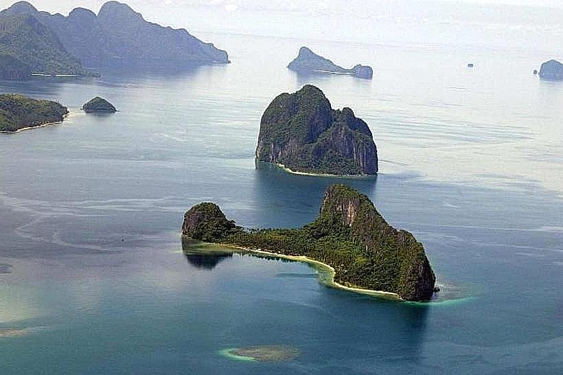 Helicopter Island (Dilumacad Island)