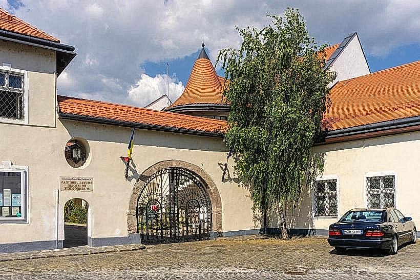 County Museum of History and Archaeology