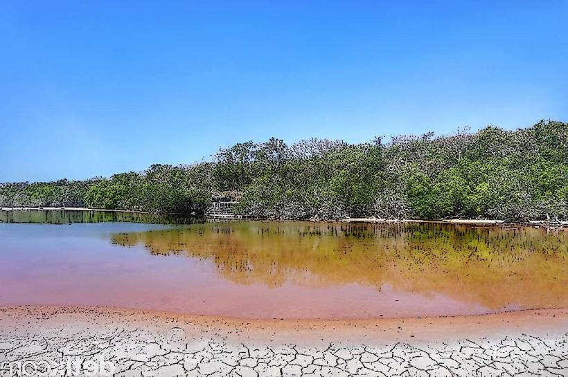 Езерото Танах Мерах (Danau Tanah Merah)