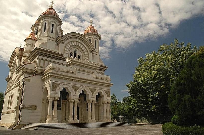 Episcopal Cathedral (Orthodox Cathedral of Saint Apostle Andrew and Saint Nicholas)