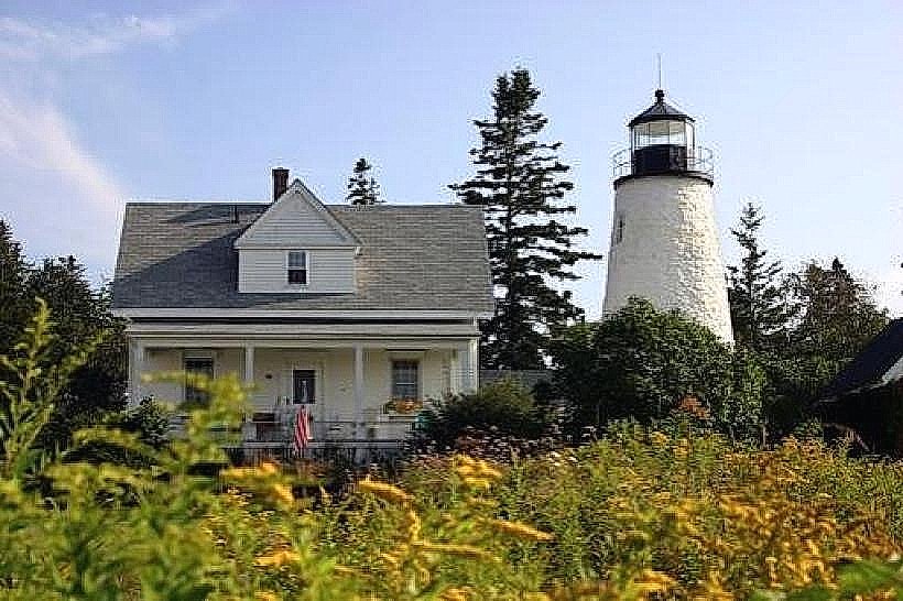 Dyce Head Lighthouse