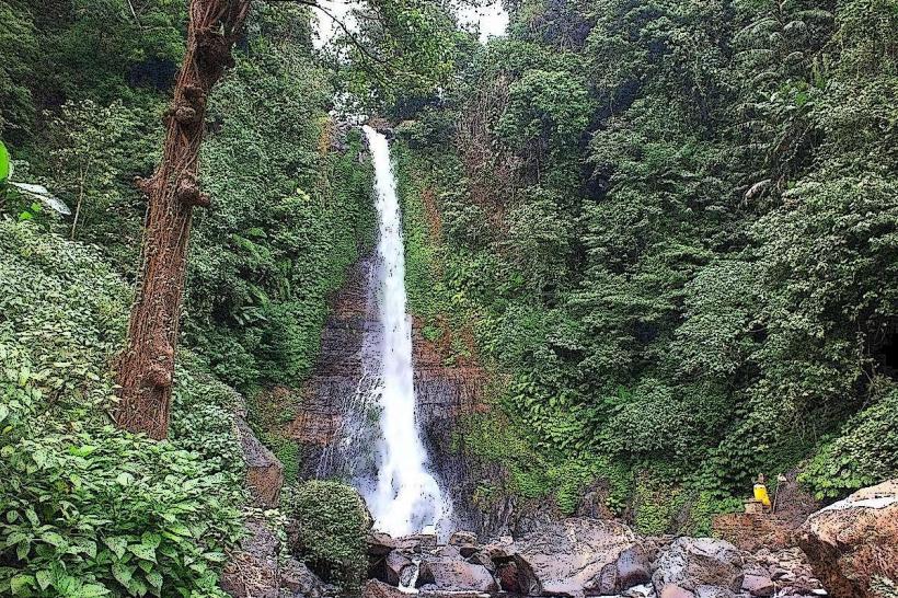 Gitgit Waterfall