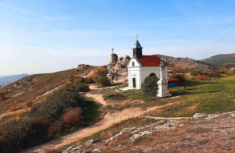 Гробищният параклис Budaörs