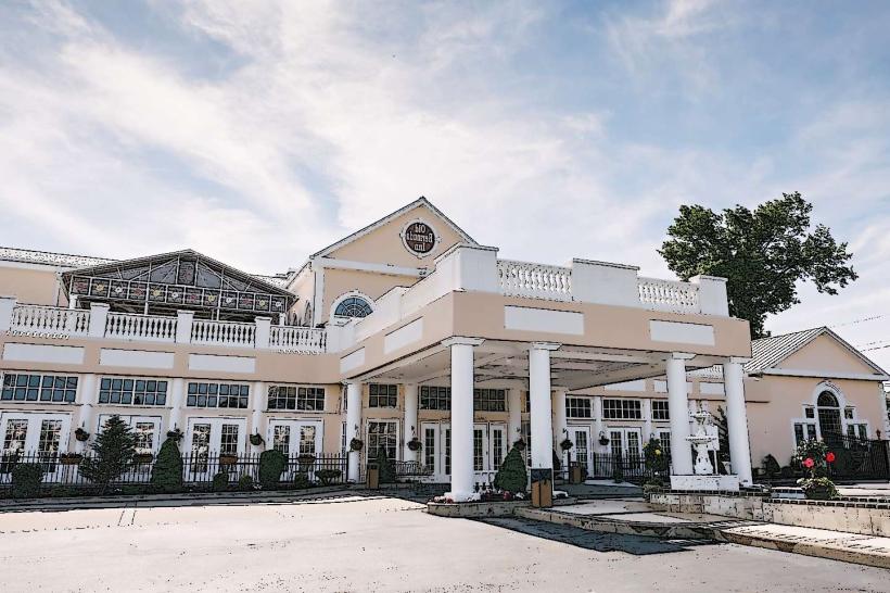 Old Bermuda Inn