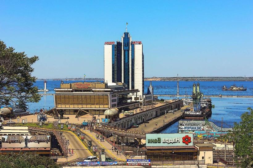 Port Odesa е най голямото морско пристанище на Украйна и