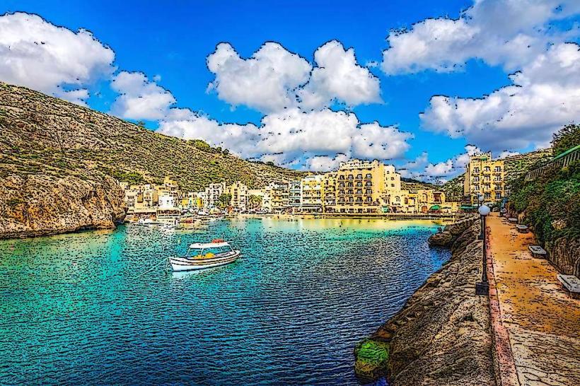 Xlendi Bay