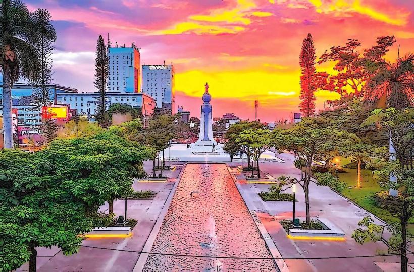 Plaza Salvador del Mundo