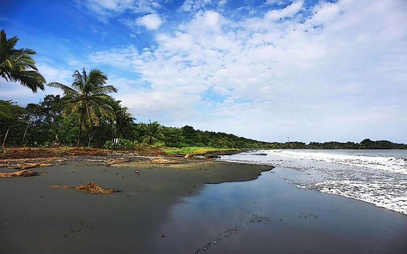 Playa Negra