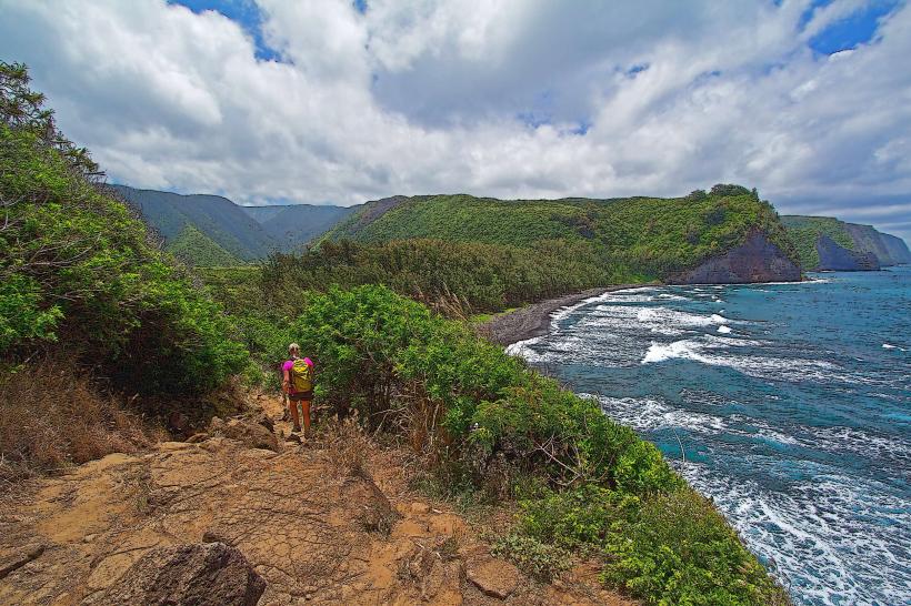 Pololu Valley Lookout