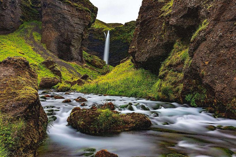 Водопадът Kvernufoss