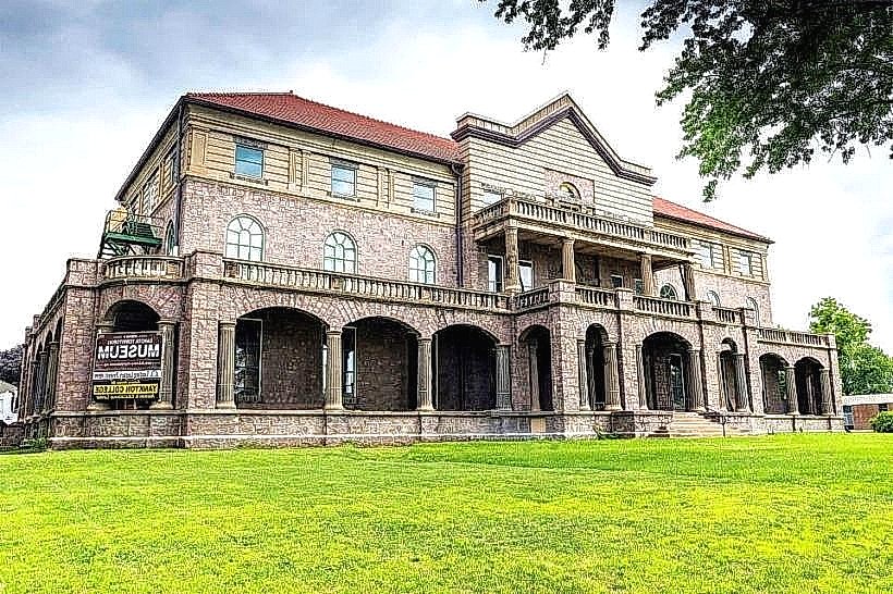 Dakota Territorial Museum