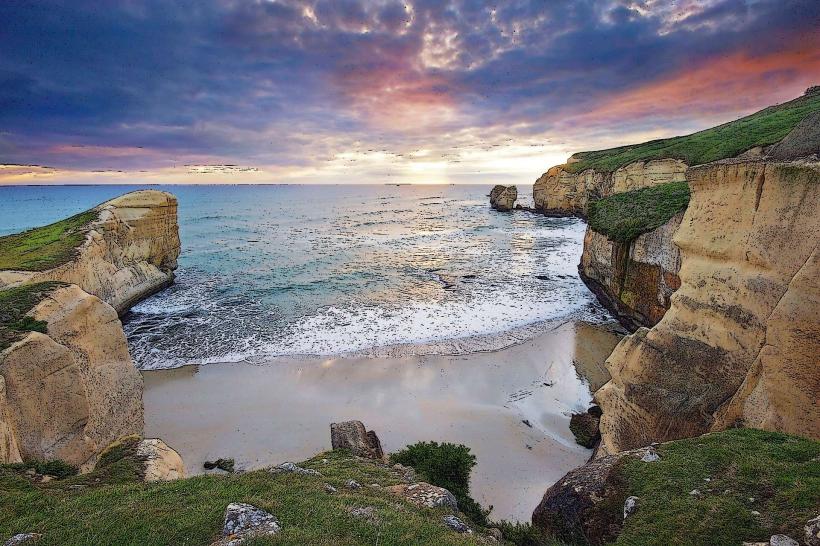 Tunnel Beach