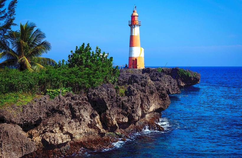 Folly Lighthouse