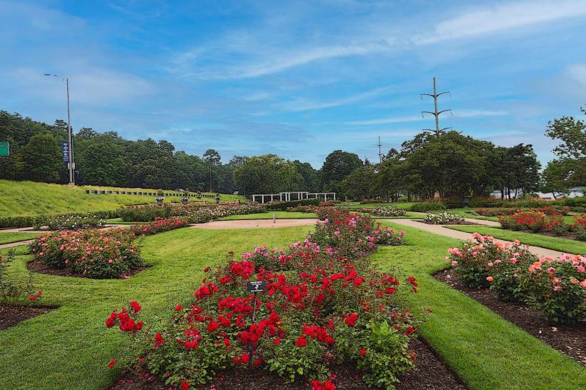 Sinnissippi Gardens