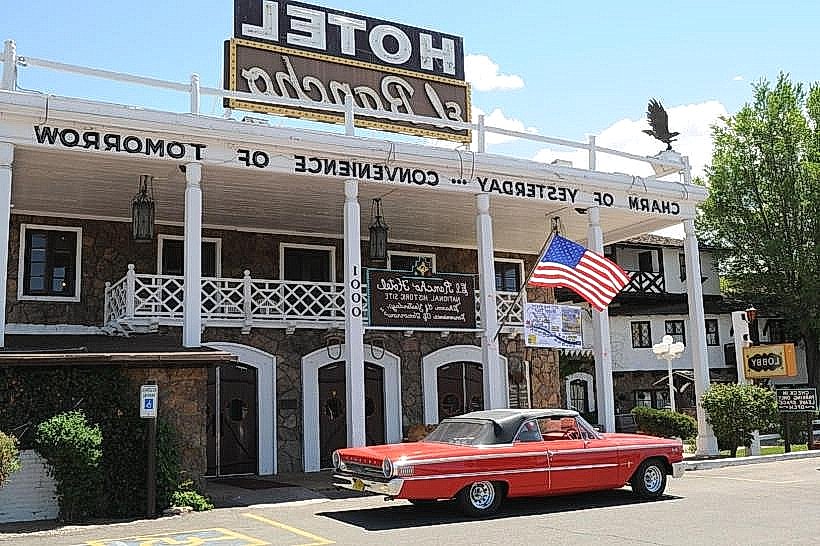El Rancho Hotel