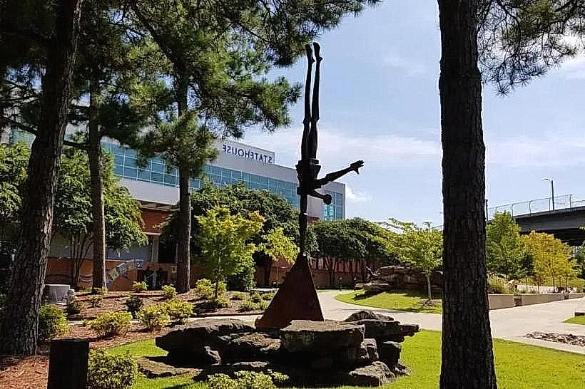 Vogel Schwartz Sculpture Garden