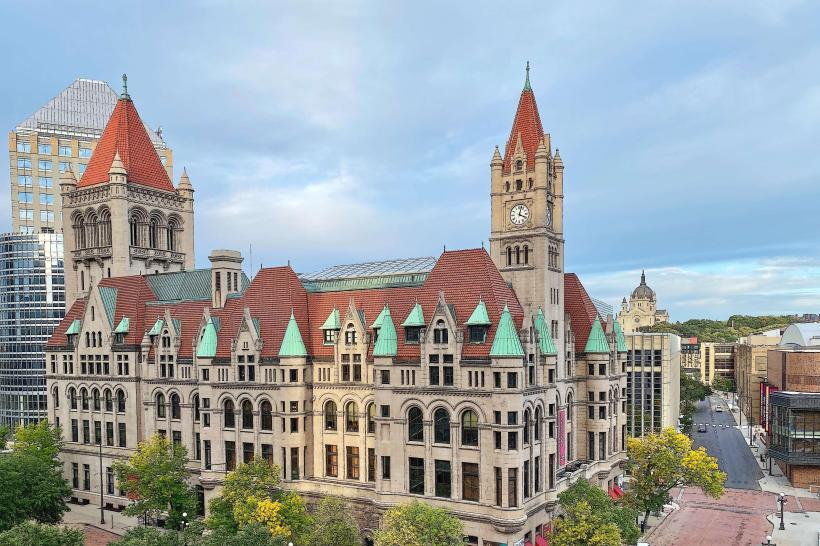 Landmark Center