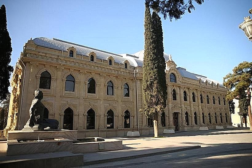 Mahsati Ganjavi Cultural Center