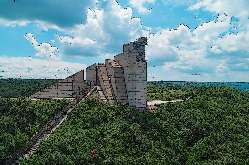 Паметник 1300 години България