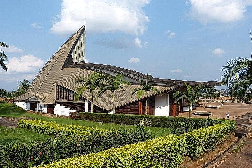 Basilique Marie-Reine-des-Apôtres