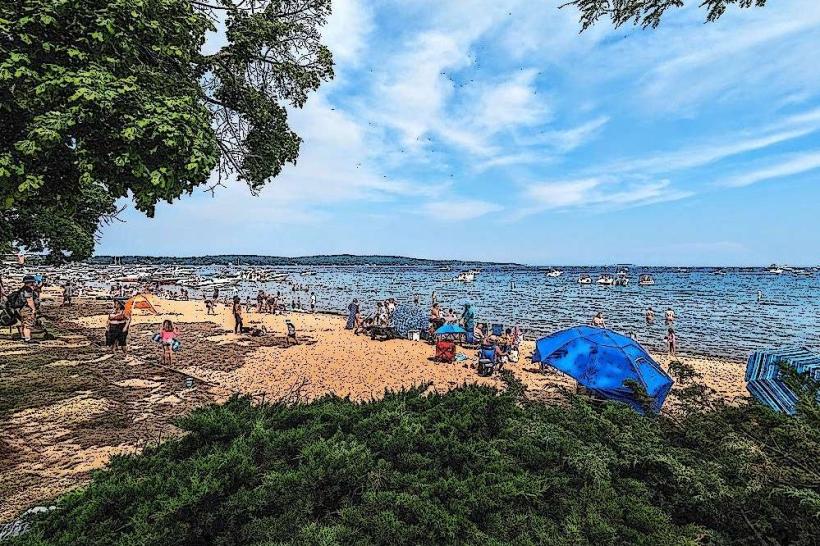Clinch Park Beach