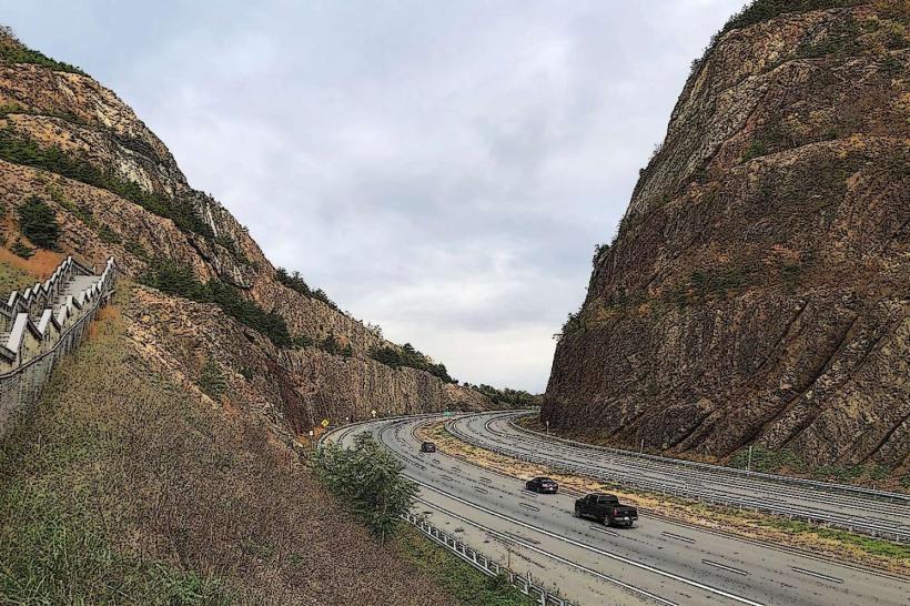 Sideling Hill Cut