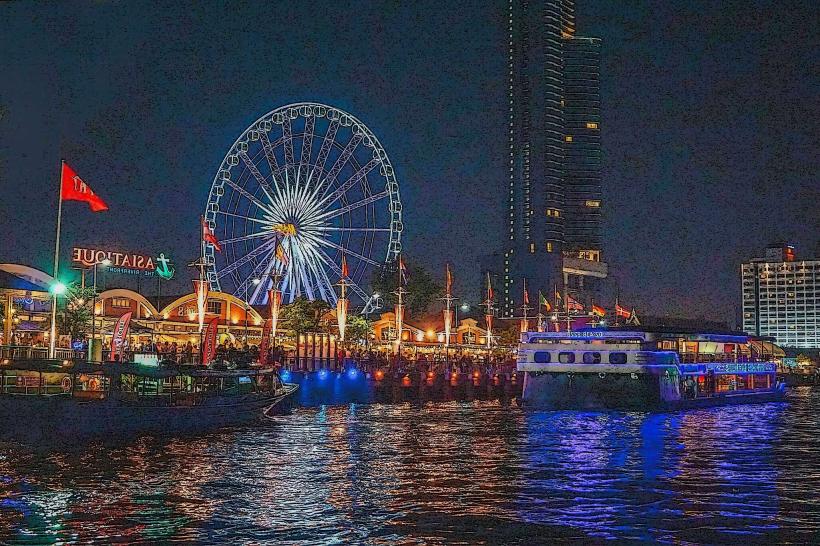 ASIATIQUE THE Riverfront