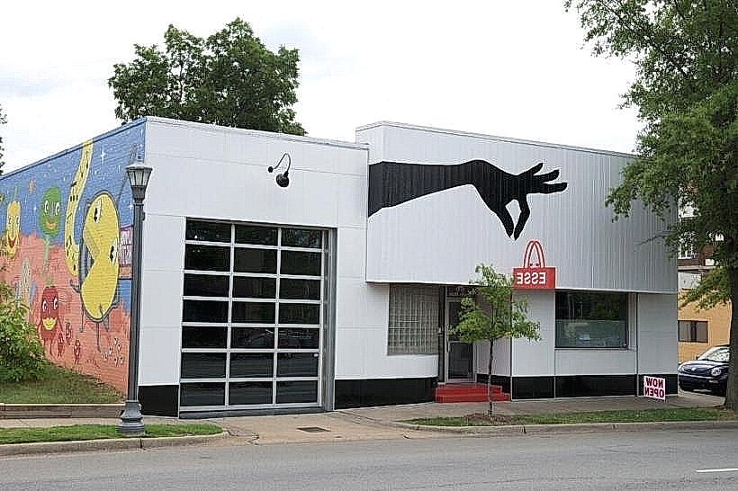 Esse Purse Museum