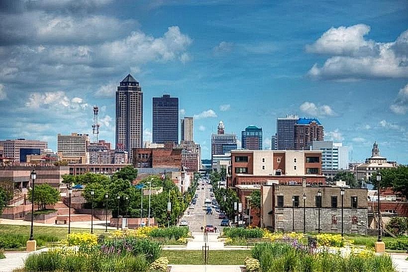 Des Moines