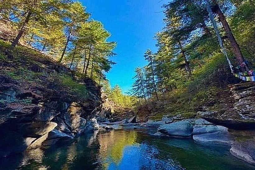 Mebar Tsho (Burning Lake)
