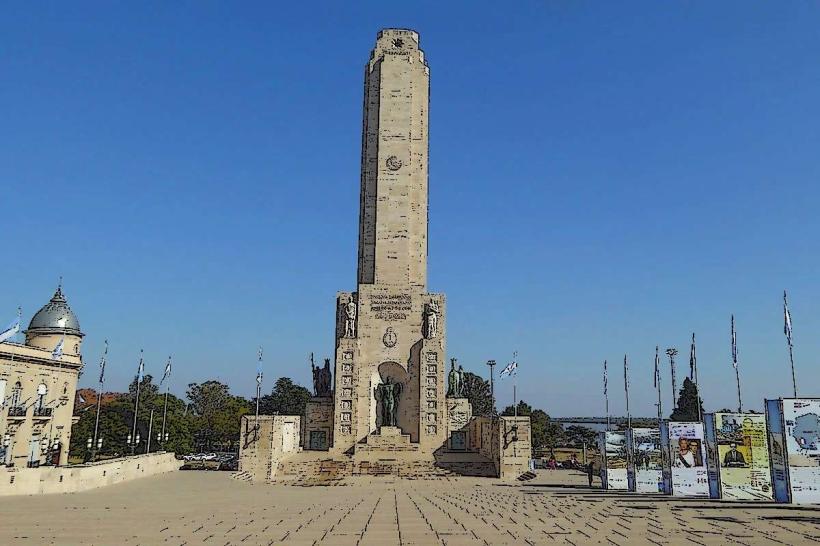 Monumento a la Bandera паметник на знамето е монументална и