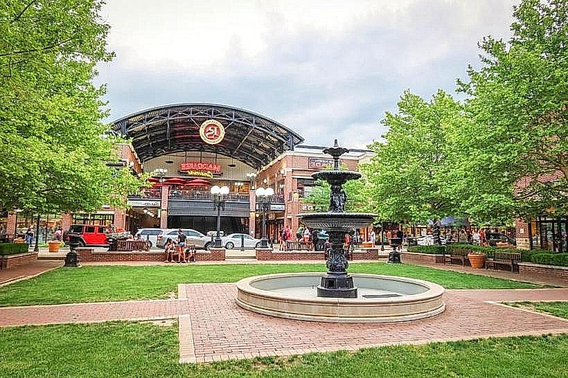 Pullman Square