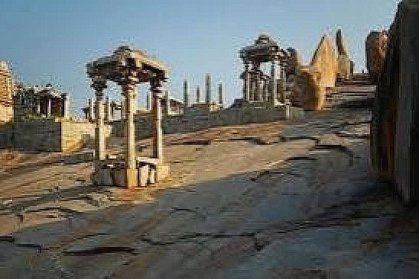 Hemakuta Hill Temples