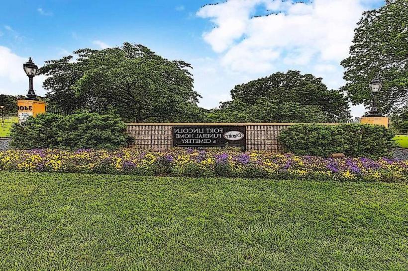 Fort Lincoln Cemetery