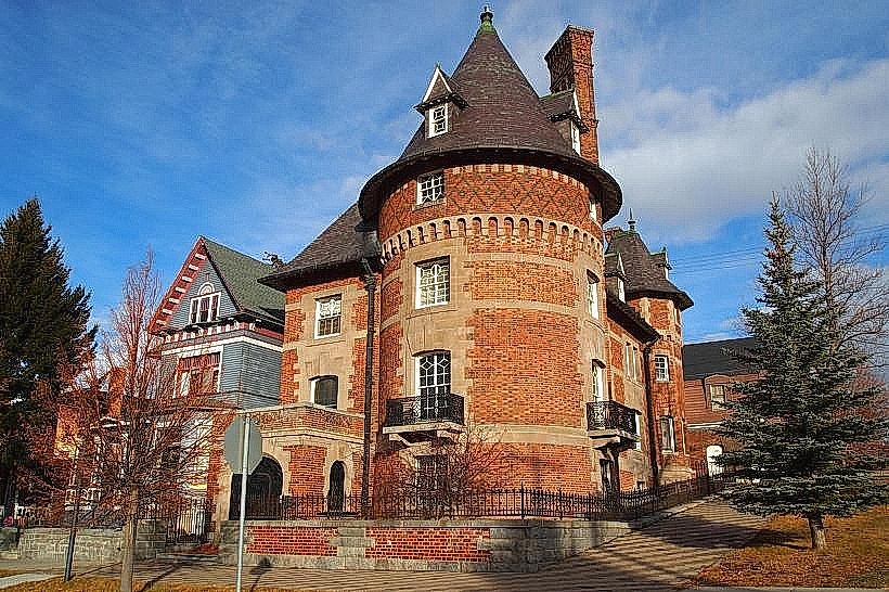 Clark Chateau