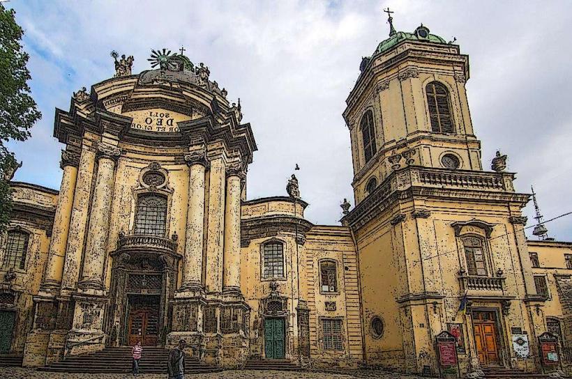 Доминиканската църква на LVIV Подробен преглед Преглед Доминиканската църква официално