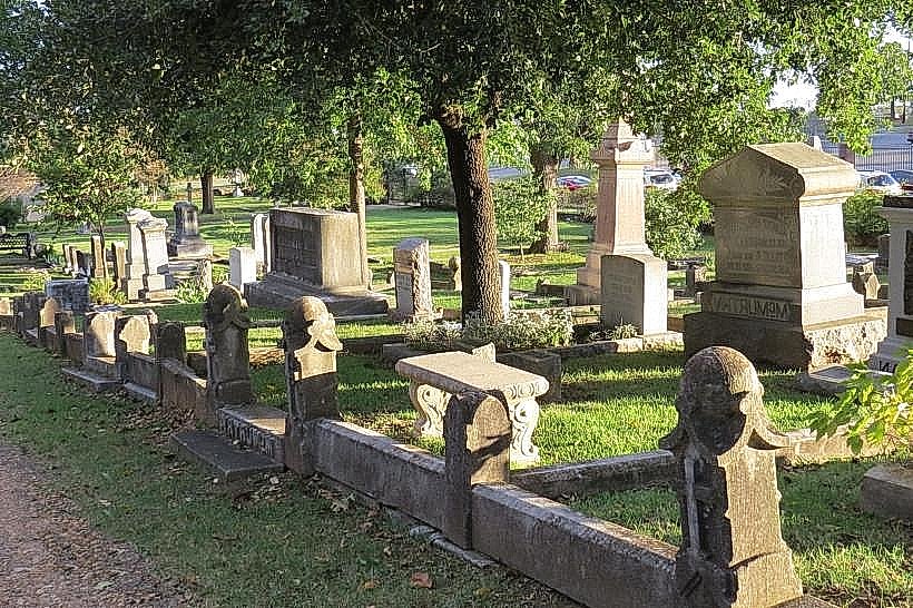 Mount Holly Cemetery