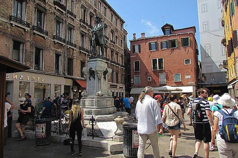 Campo San Bartolomeo