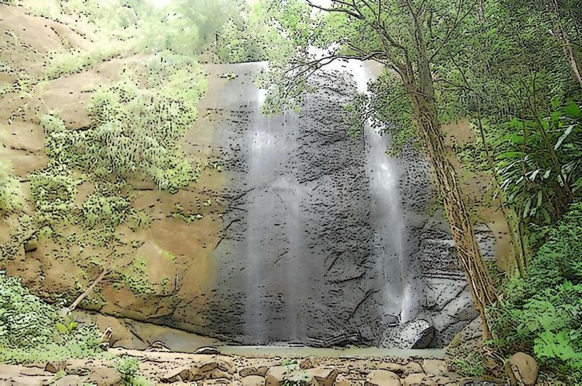 Sault Falls зашеметяващ водопад в тропическите гори на Сейнт Лусия