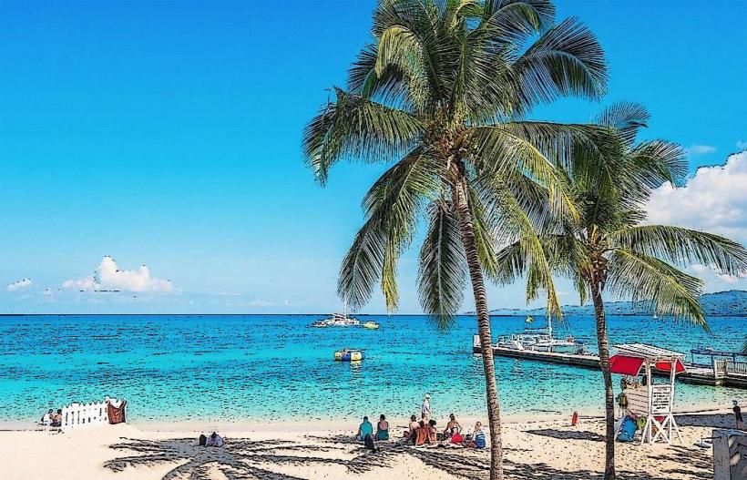 Long Bay Beach Park е красив обществен плаж разположен в