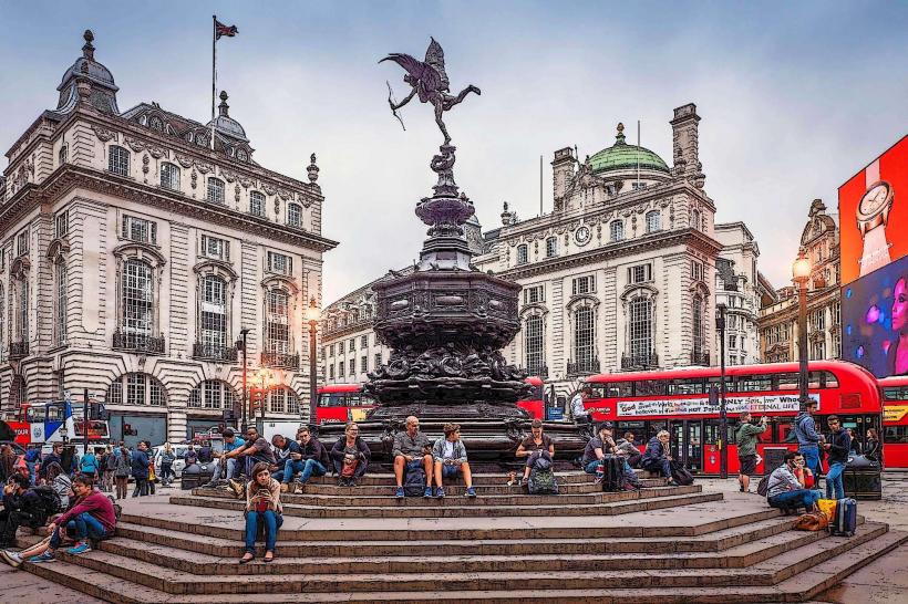 Piccadilly Circus