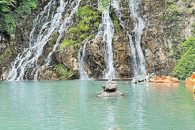 Yeddi Gozel (Seven Beauties)