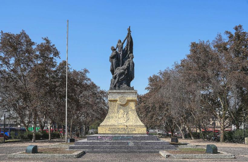 monumento a los héroes de la guerra del pacífico паметник