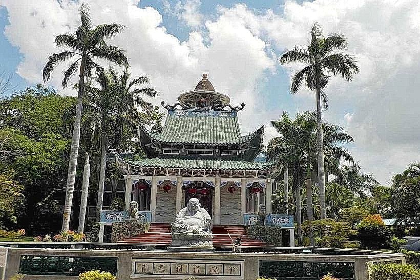 Long Hua Temple (Lon Wa Buddhist Temple)