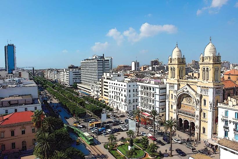 Avenue Habib Bourguiba е най известният и емблематичен булевард в