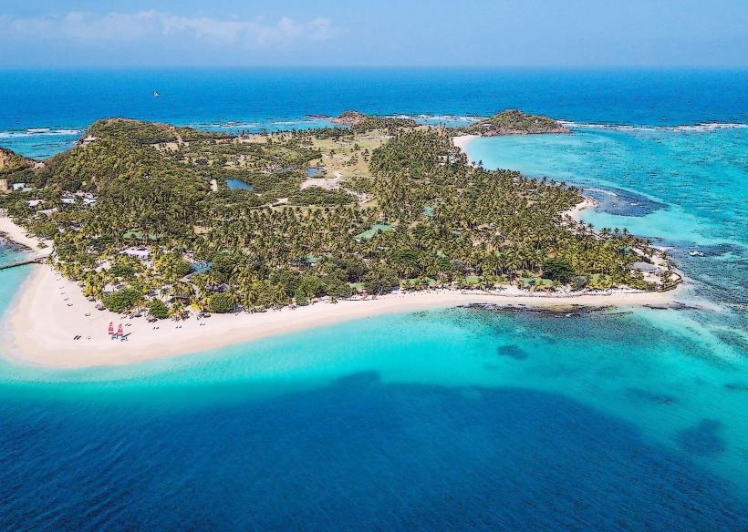 Източен плаж Палм Айлънд Гренадини East Beach е спокойно и