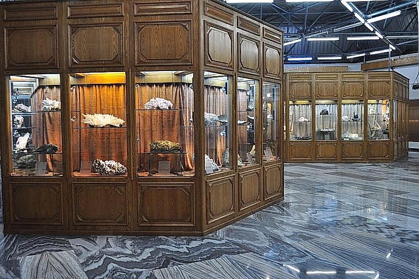 Baia Mare Museum of Mineralogy